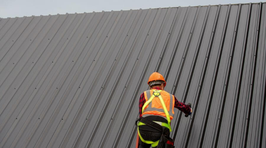 Expert Emergency Roof Repairs services in Solsberry, IN